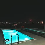 Huge Mykonos. Ideal For 8-12 Guests Дом отдыха Mykonos Town